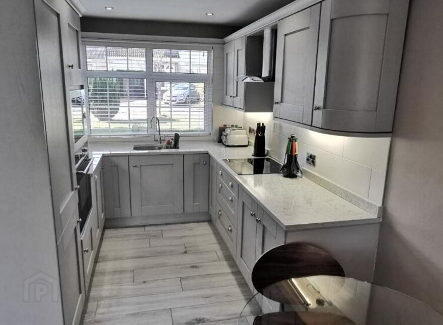 5 Chippendale Court, Belfast, BT10 0DU