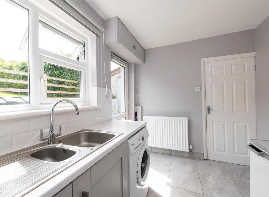 6 Ardpatrick Avenue, Downpatrick, BT30 6JF