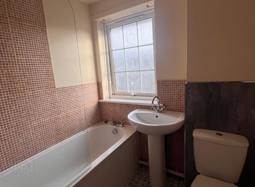 11 Dalriada Walk, Ballymena, BT42 4DY