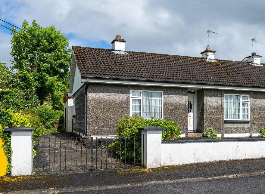 1 O' Carolan Drive, Ballyfarnon, F52KF74