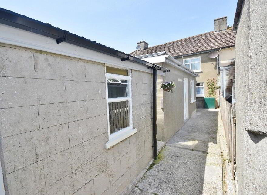 23 O'Connell's Avenue, Listowel, V31WE52