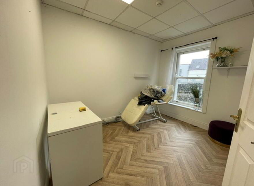 18 Waterloo Street, Derry, BT48 6HE