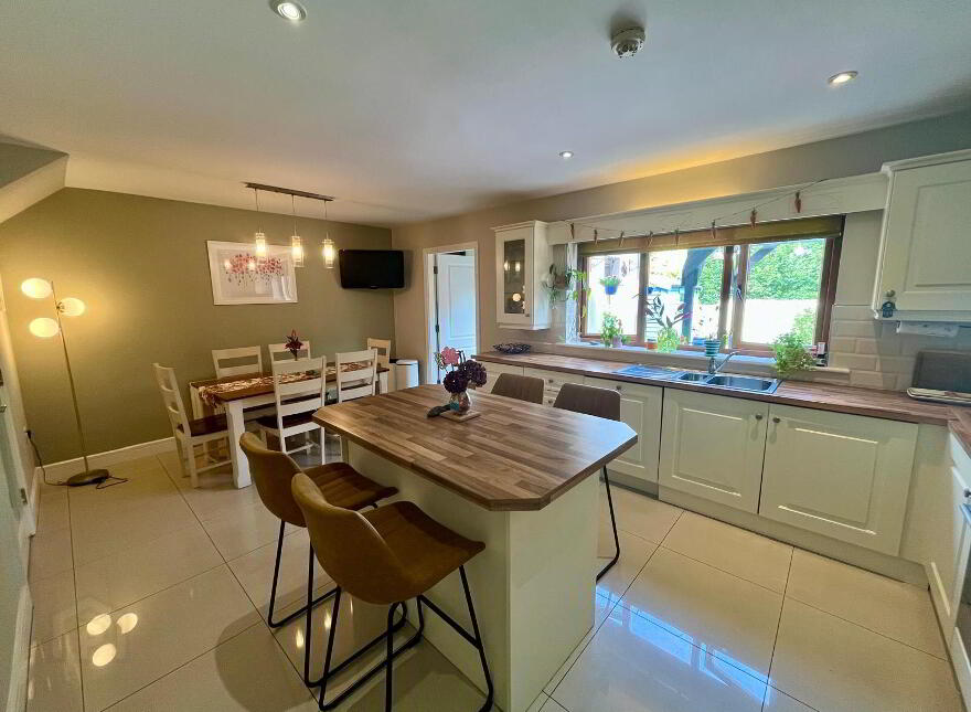 108 Fort Hill, Moneygurney, Douglas, T12HX0A