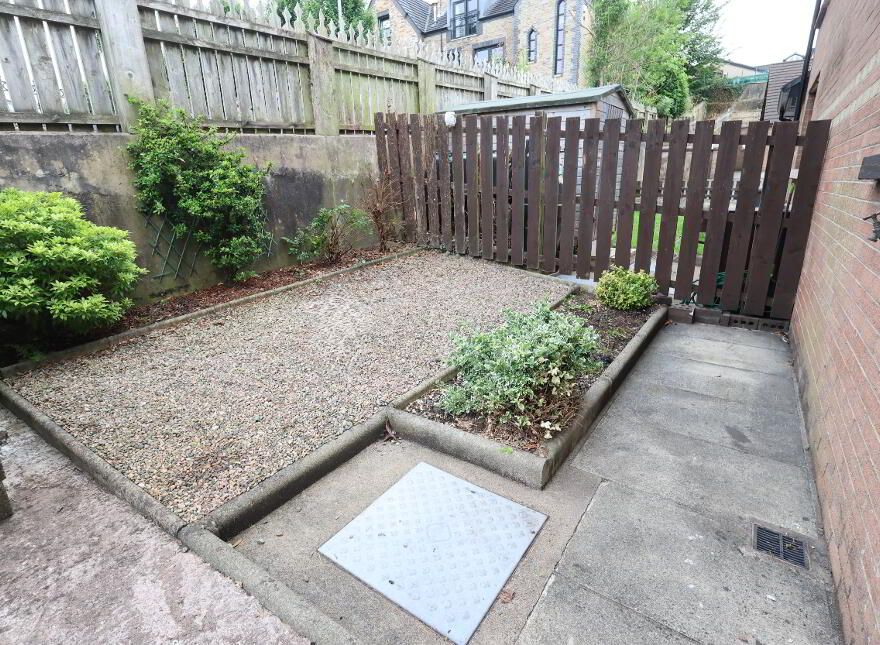 8 Rathmore Court, Cookstown, BT80 8AP