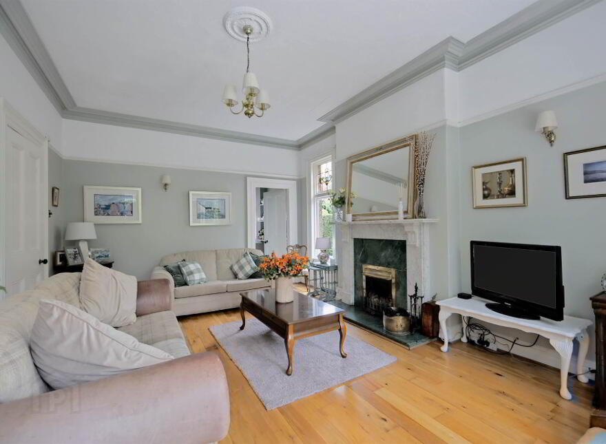6 Knockdene Park, Belfast, BT5 7AD