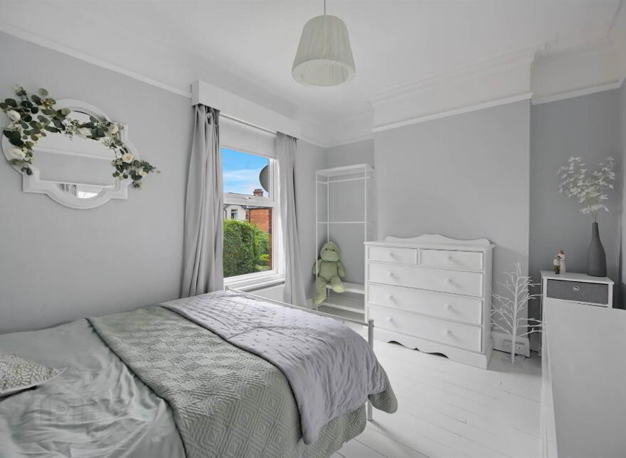 6 Knockdene Park, Belfast, BT5 7AD