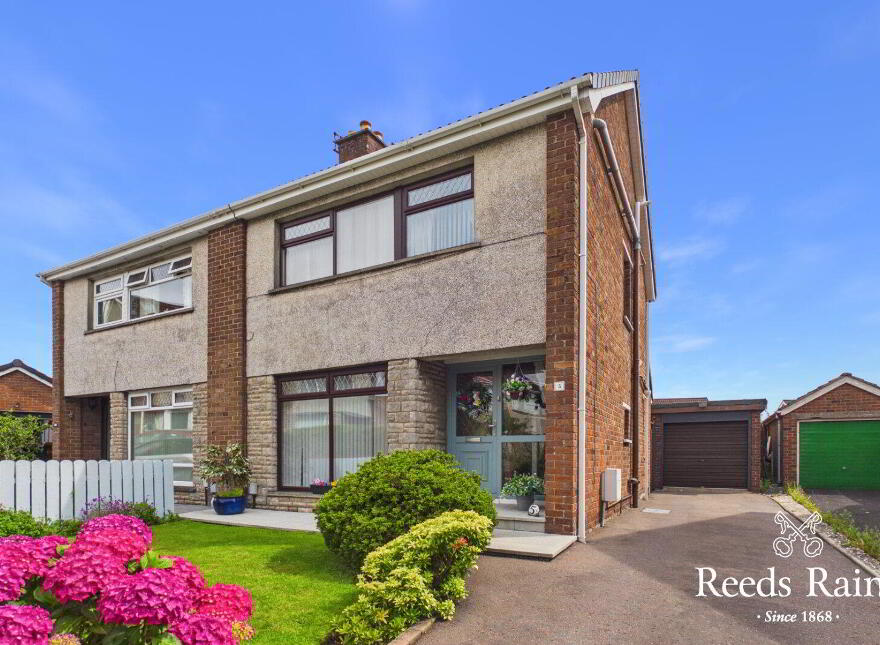5 Whitla Crescent, Lisburn, BT28 3PT photo