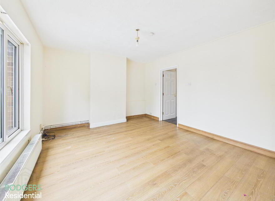 8 Braeside Grove, Belfast, BT5 7JX