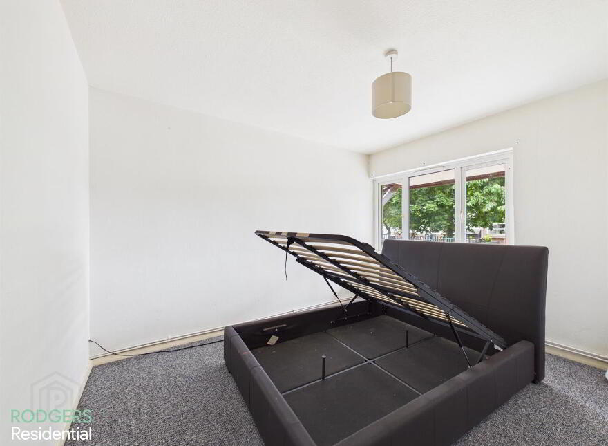 8 Braeside Grove, Belfast, BT5 7JX