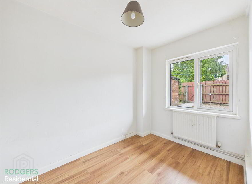 8 Braeside Grove, Belfast, BT5 7JX