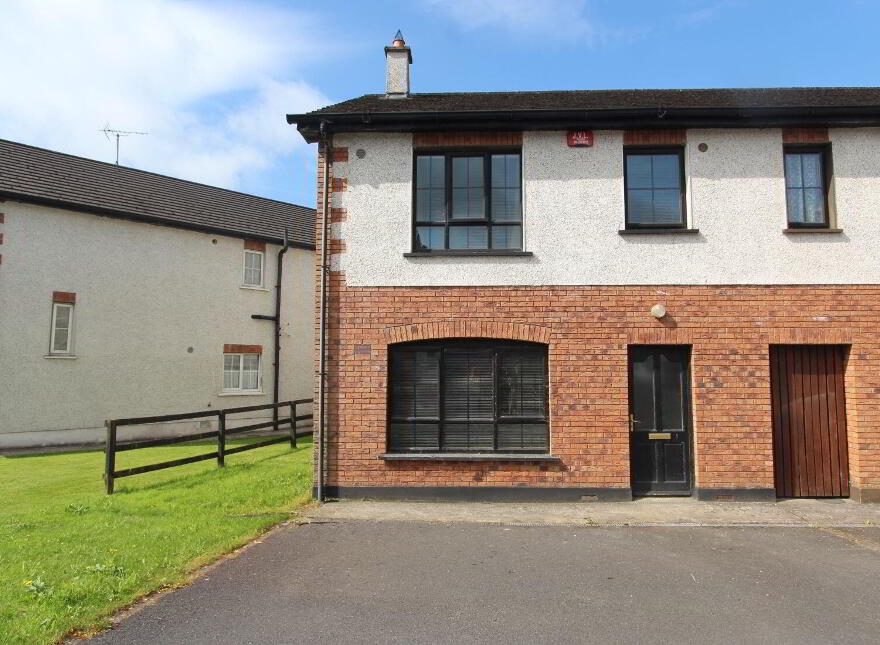 3 Crescent Hill, Castleblayney, A75XF63