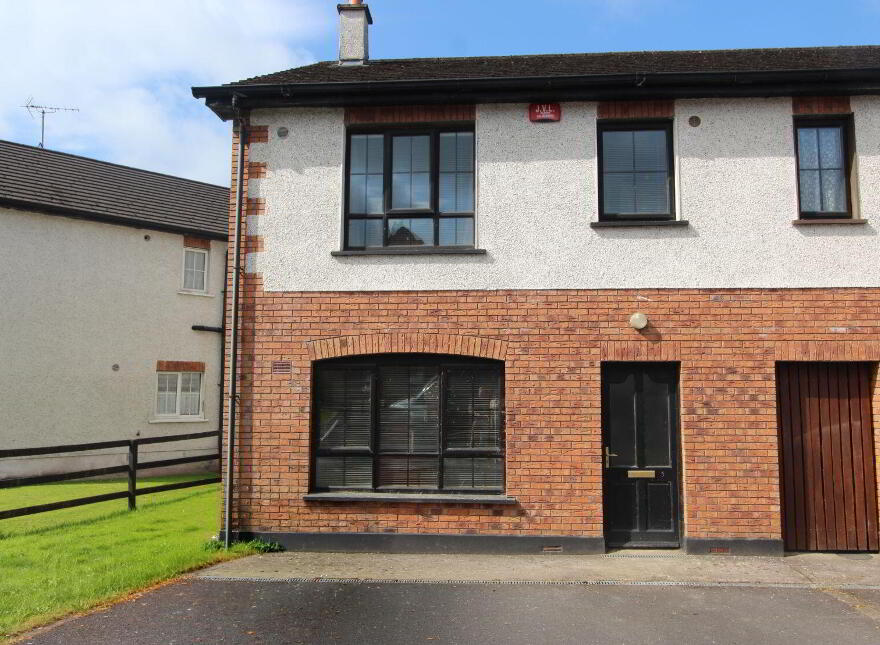 3 Crescent Hill, Castleblayney, A75XF63