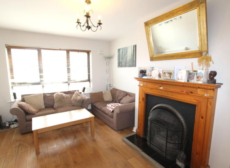 3 Crescent Hill, Castleblayney, A75XF63