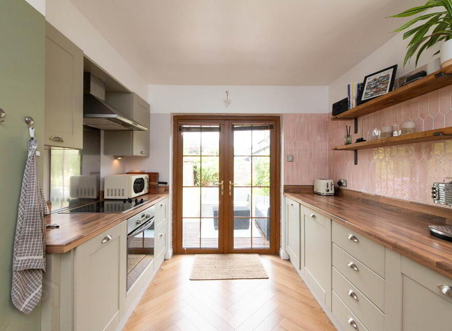 16 Bloomfield Road, East Belfast, Belfast, BT5 5LT