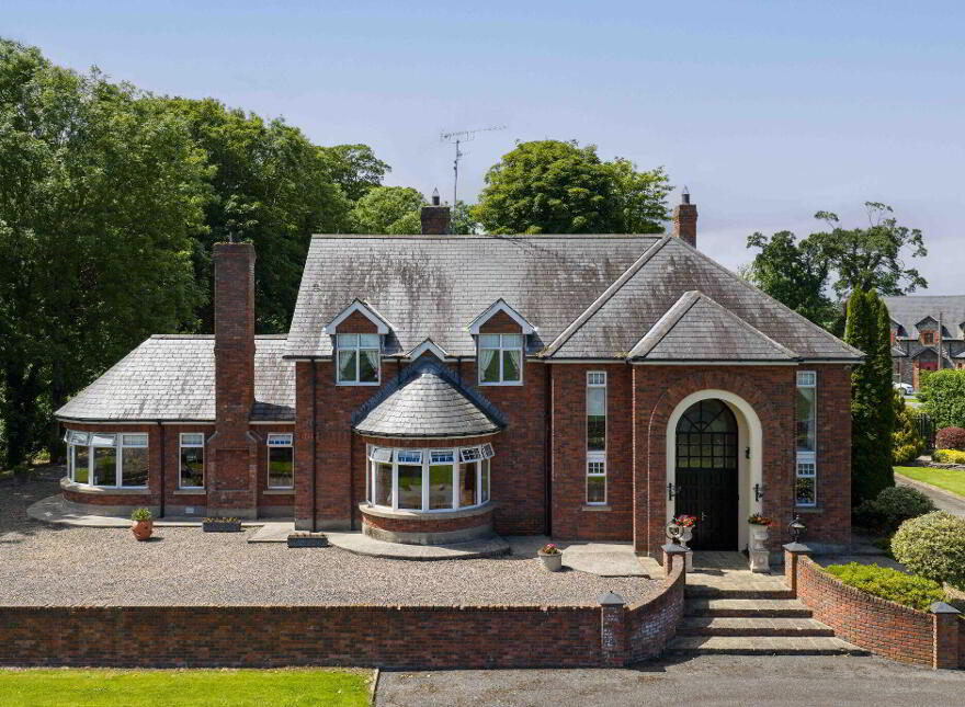 Louth Hall, Tallanstown, A91DY68