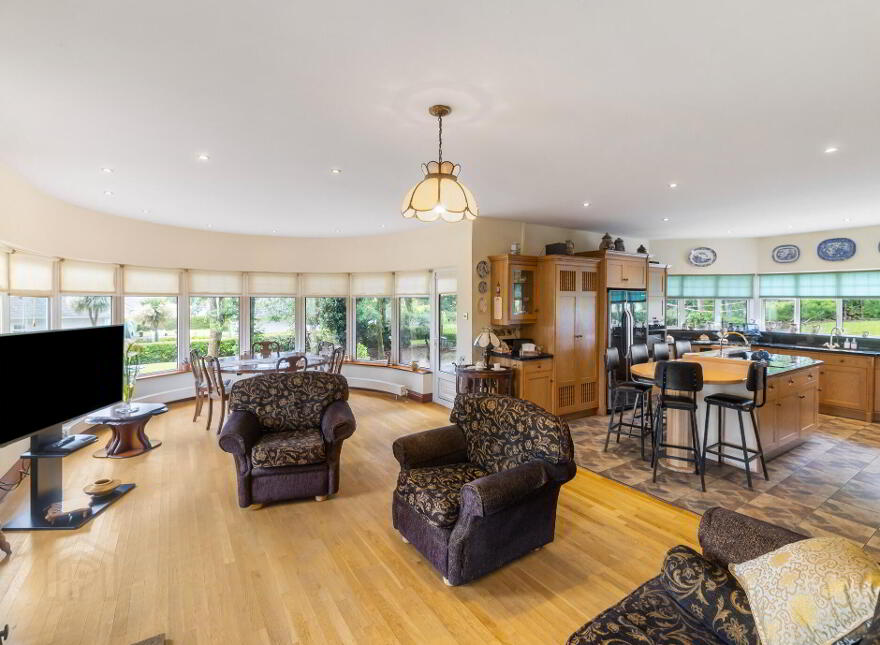 Louth Hall, Tallanstown, A91DY68