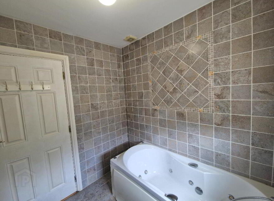 5 Castle Rock Avenue, Midleton, P25X029