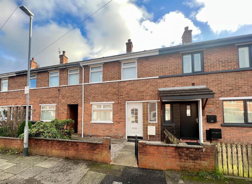 17 Hillsborough Gardens, Belfast, BT6 9DT