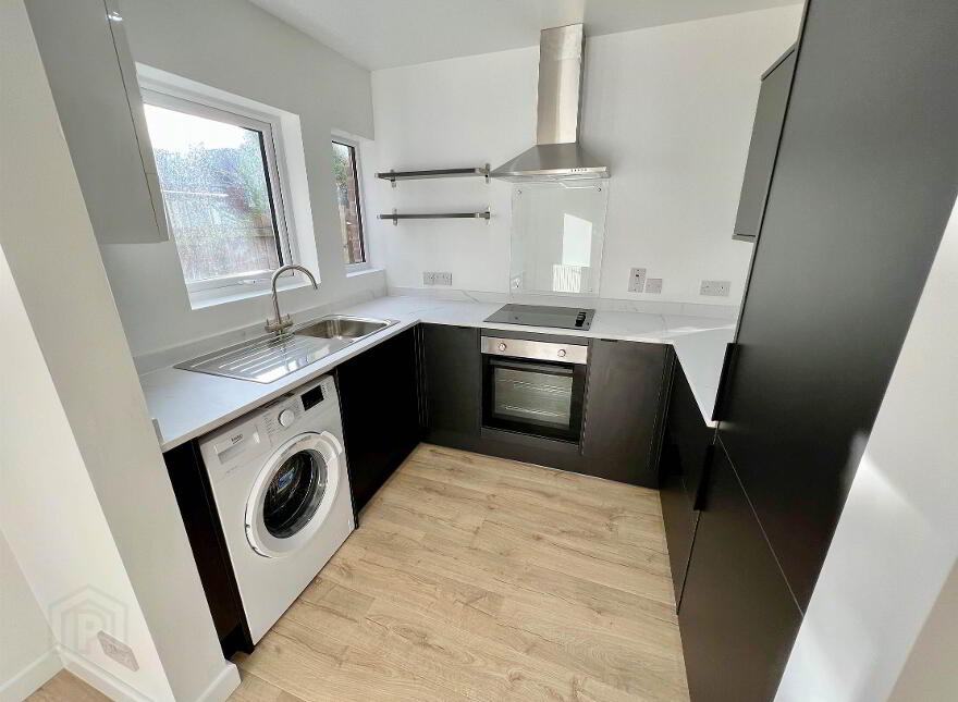 17 Hillsborough Gardens, Belfast, BT6 9DT