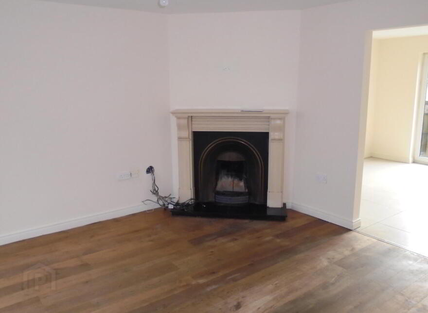 6 Wallace Court, Dromore, BT25 1TZ