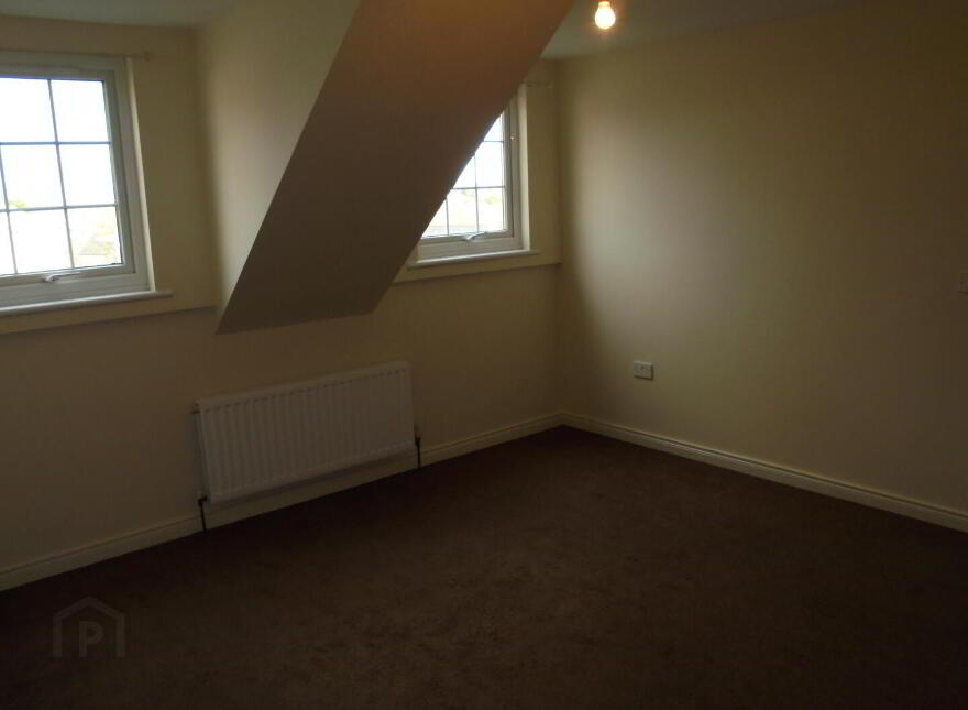 6 Wallace Court, Dromore, BT25 1TZ
