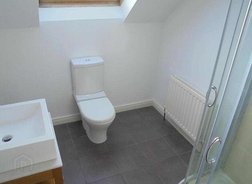 6 Wallace Court, Dromore, BT25 1TZ