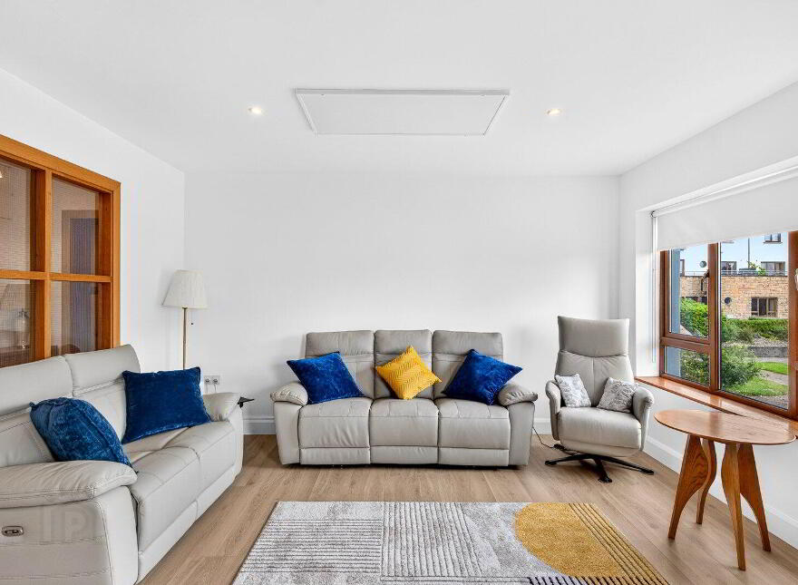 3A Shannon Cove, Dromod, N41AW64