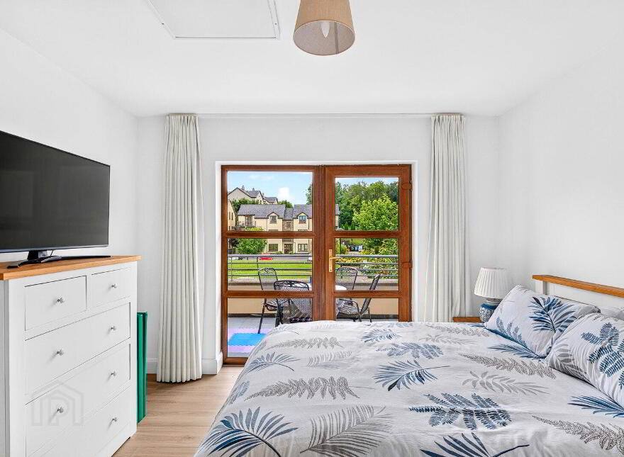 3A Shannon Cove, Dromod, N41AW64