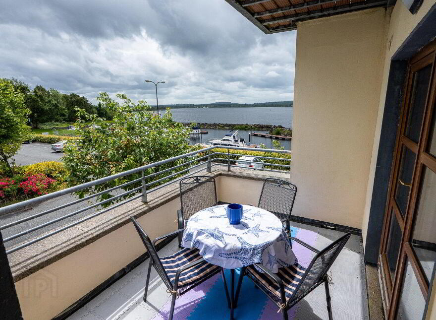 3A Shannon Cove, Dromod, N41AW64