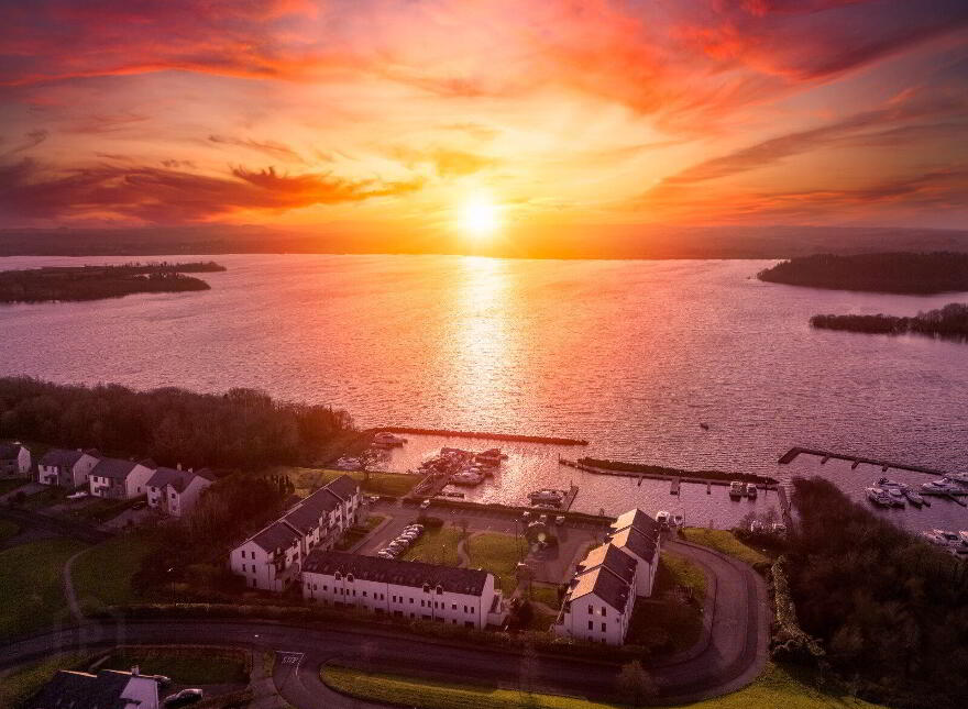 3A Shannon Cove, Dromod, N41AW64