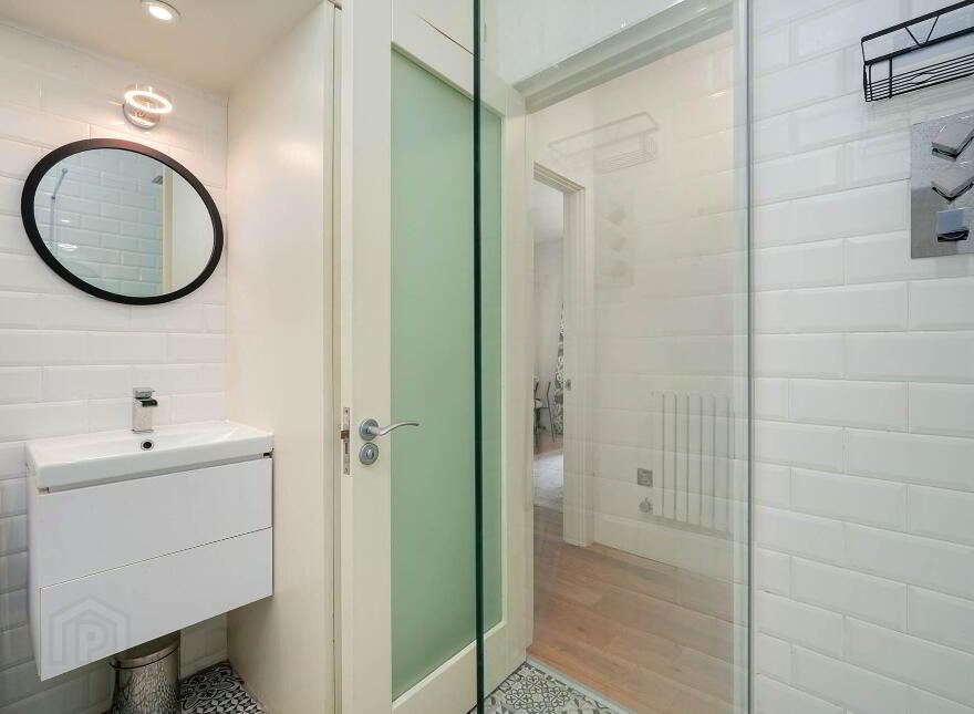 Apartment 5 Pembroke Manor, Pembroke Road, Ballsbridge, Dublin, D04HK09