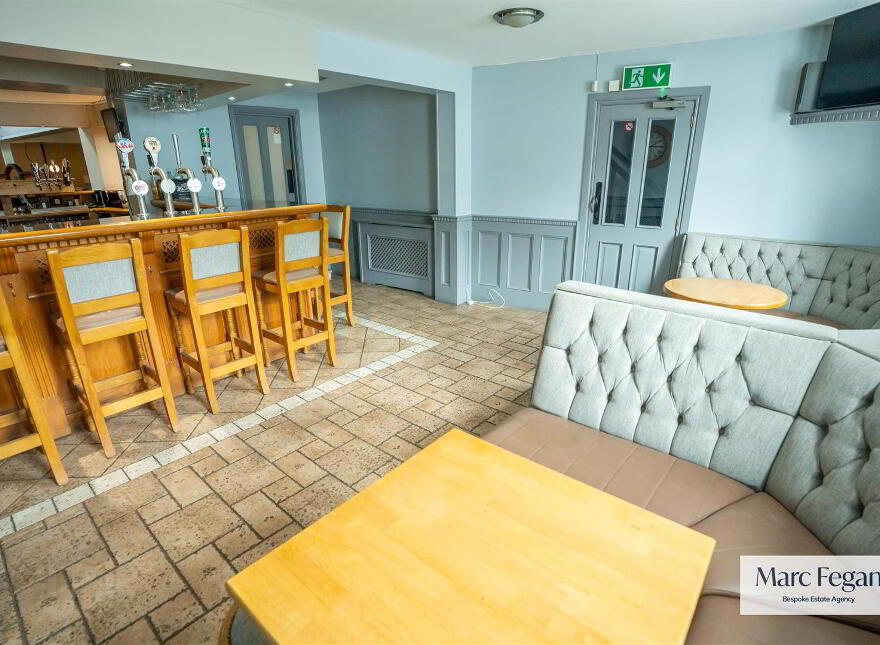 McInerneys Bar & Off Sales, 6-10 Dunbarton Street, Gilford, Craigavon, BT63 6HJ