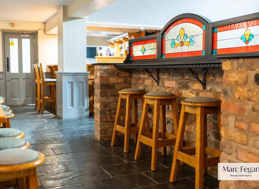 McInerneys Bar & Off Sales, 6-10 Dunbarton Street, Gilford, Craigavon, BT63 6HJ