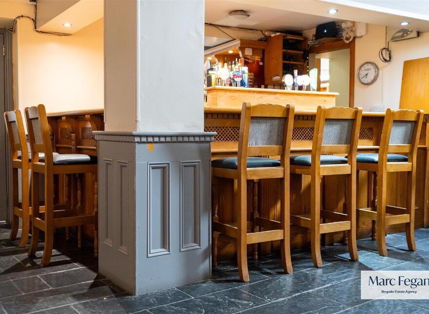 McInerneys Bar & Off Sales, 6-10 Dunbarton Street, Gilford, Craigavon, BT63 6HJ