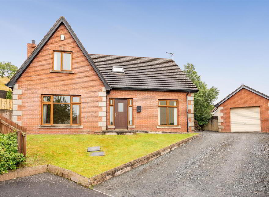 9 Drummond Park, Ballynahinch, BT24 8GE photo