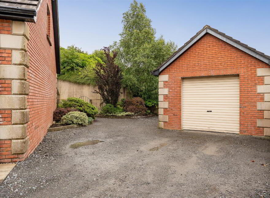 9 Drummond Park, Ballynahinch, BT24 8GE