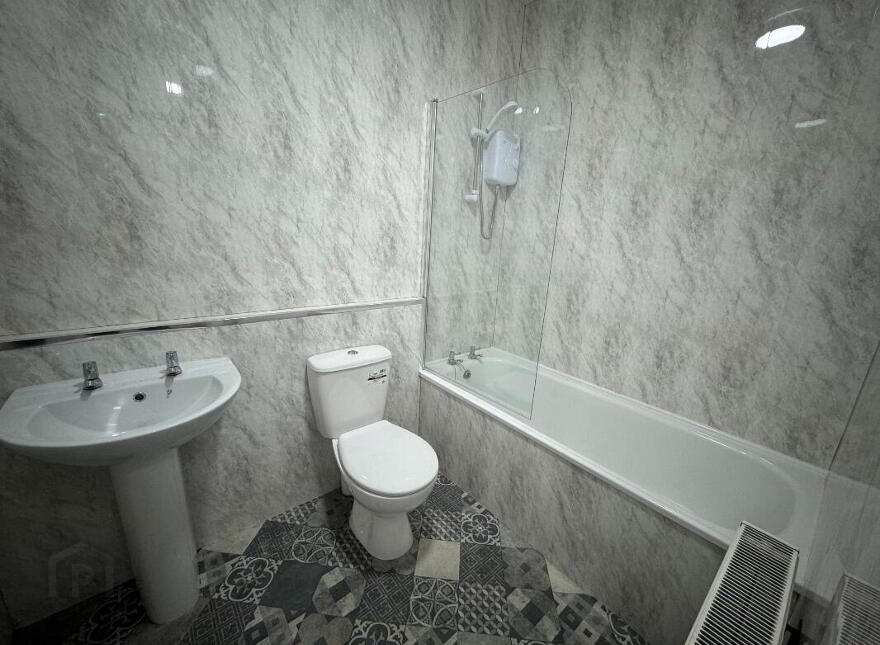 Apartment 1 32 North Parade, Belfast, BT7 2GG