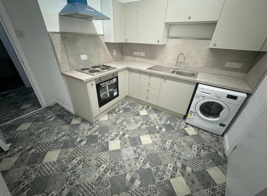 Apartment 1 32 North Parade, Belfast, BT7 2GG