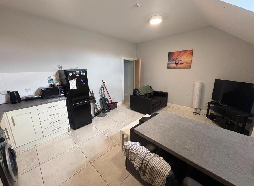 Apt 3, 23 Fitzroy Avenue, Belfast, BT7 1HS