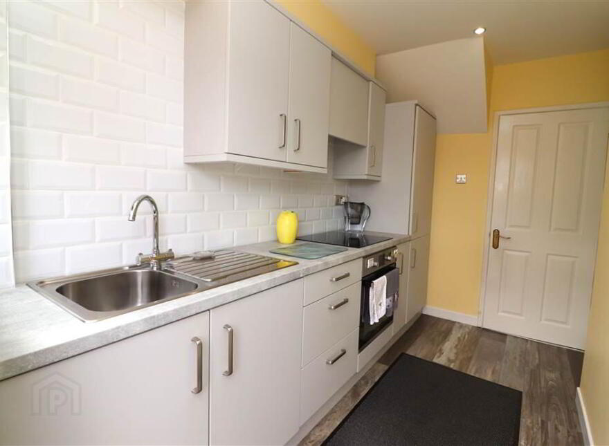 4 Drumlough Gardens, Moira Road, Lisburn, BT28 1RT