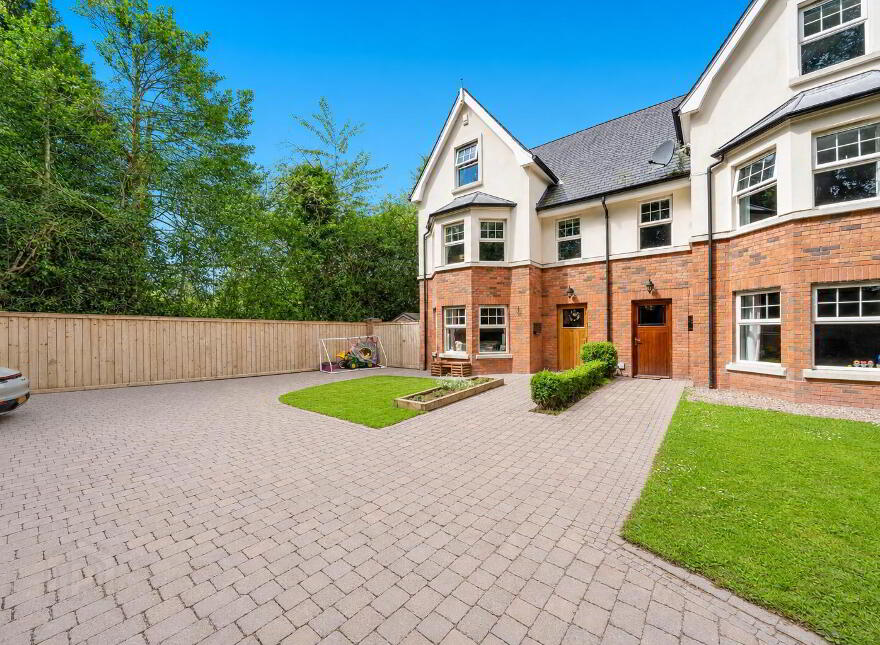 2c Wilshere Drive, Belfast, BT4 2GP