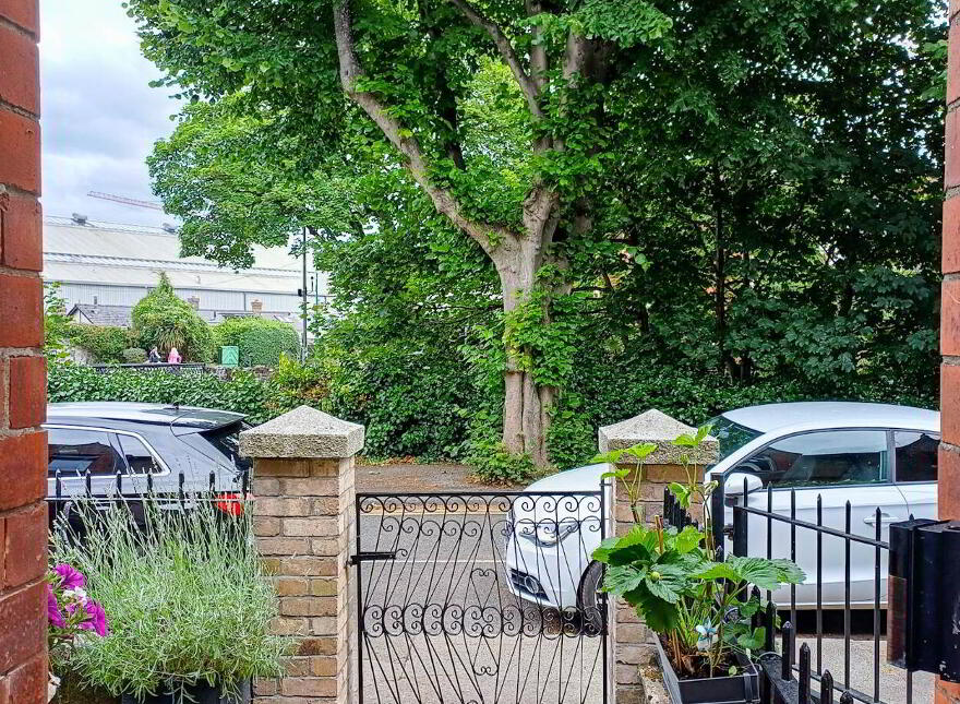 13 Brookvale Road, Donnybrook, Dublin, D04C6H9
