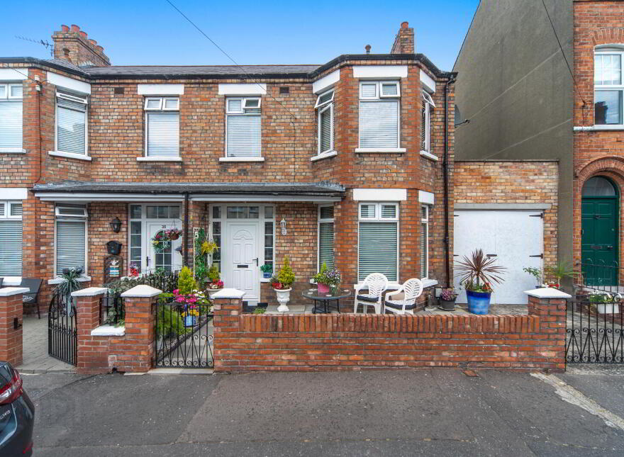 37 Willowbank Gardens, Belfast, BT15 5AJ