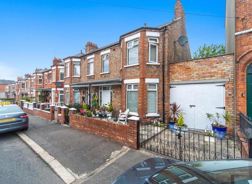 37 Willowbank Gardens, Belfast, BT15 5AJ