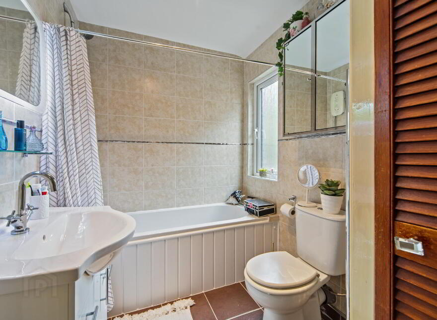 37 Willowbank Gardens, Belfast, BT15 5AJ