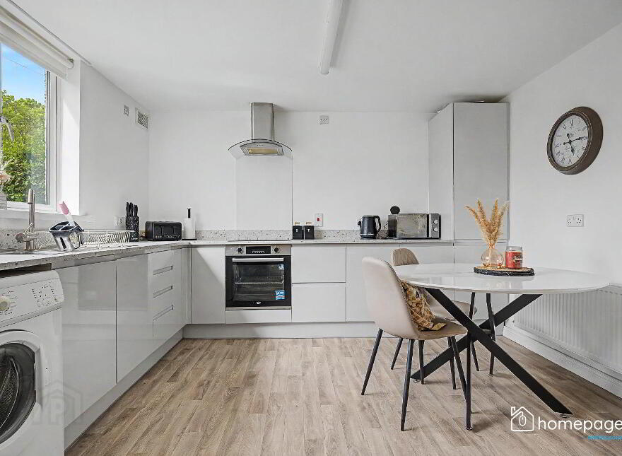 490 Carnhill, Derry / Londonderry, BT48 8BX
