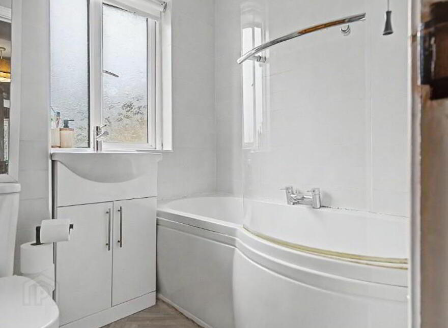 490 Carnhill, Derry / Londonderry, BT48 8BX