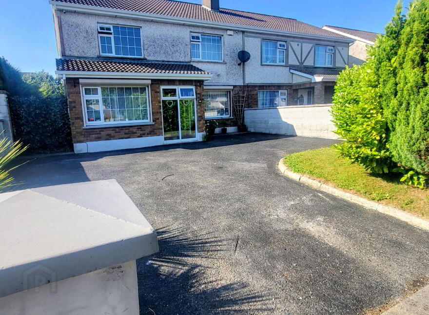 27 Ardnacassa Avenue, Ballinalee Road, Longford Town, N39P7E2