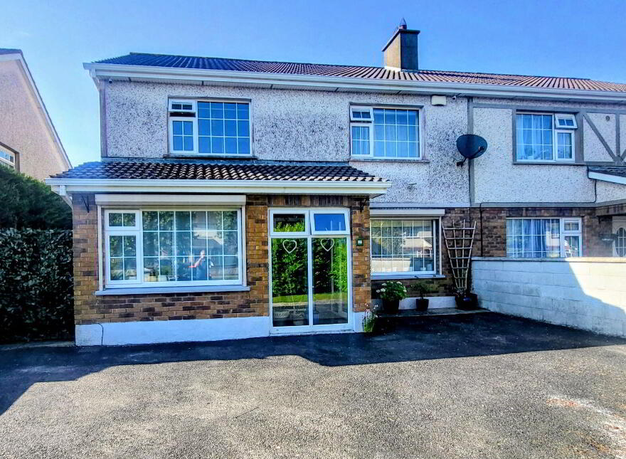 27 Ardnacassa Avenue, Ballinalee Road, Longford Town, N39P7E2