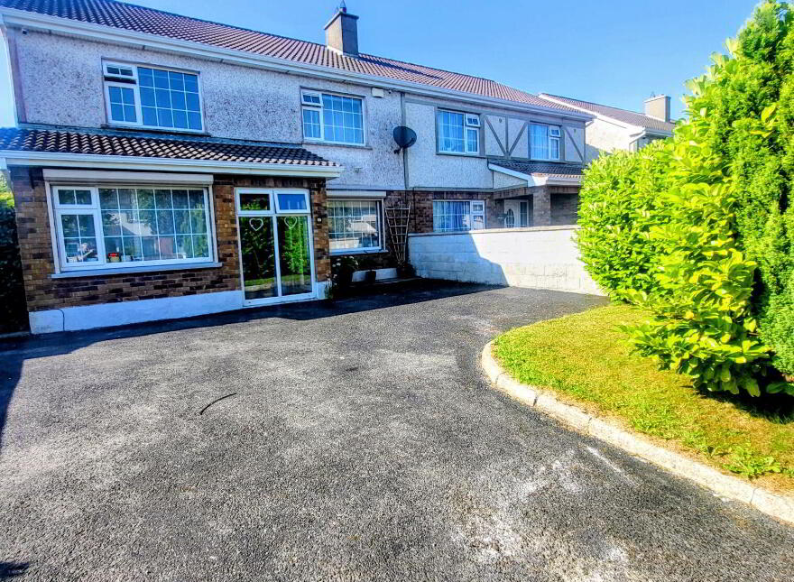 27 Ardnacassa Avenue, Ballinalee Road, Longford Town, N39P7E2